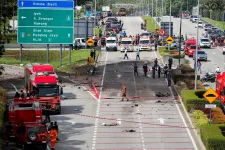 Az autópályára zuhant egy repülő Malajziában, legalább tízen meghaltak