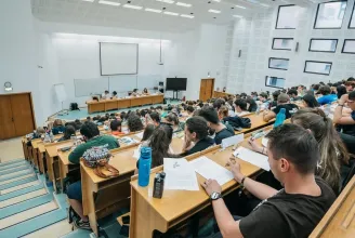 A kisebbségieknek kedvez az új romániai tanügyi törvény, de tudni kell kihasználni a lehetőségeket