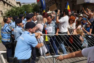 Ciolacu: Nem kell tüntetni, Romániában nem volt és nem lesz kötelező az oltás
