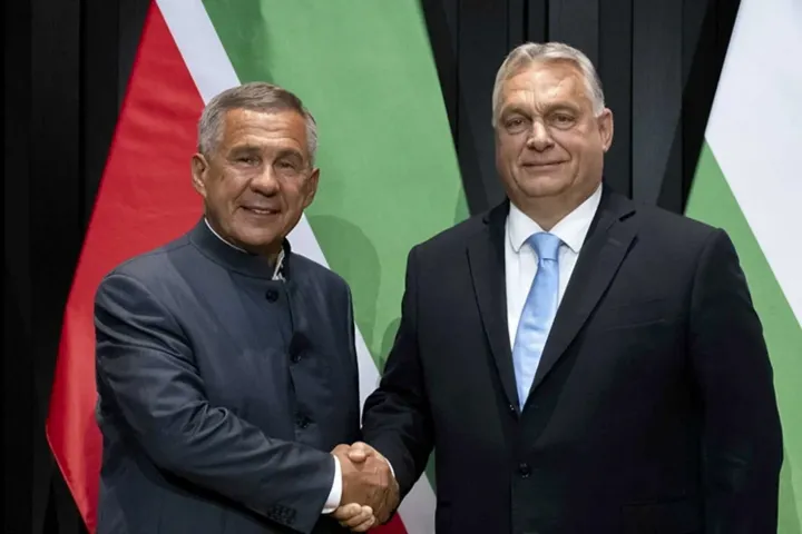 A szankciók ellenére keressük a bővítési lehetőségeket, ígérte Orbán a tatár elnöknek