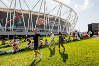 A 10 ezer méteren két futó is hőgutát kapott, az atlétikai vb átáll hőségműködésre