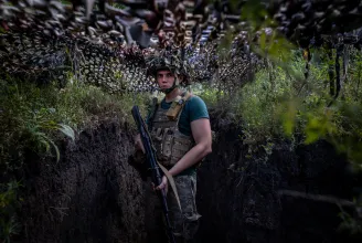 Egy ukrán lövészárokban jártunk az orosz határ közvetlen közelében