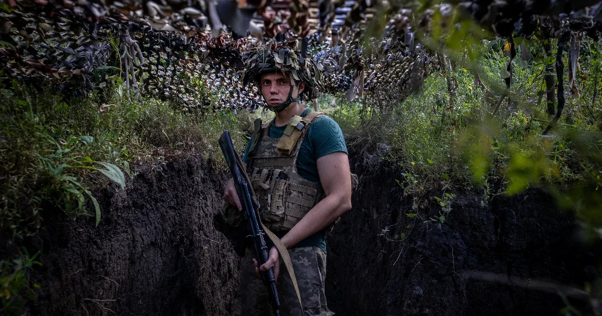 Egy ukrán lövészárokban jártunk az orosz határ közvetlen közelében