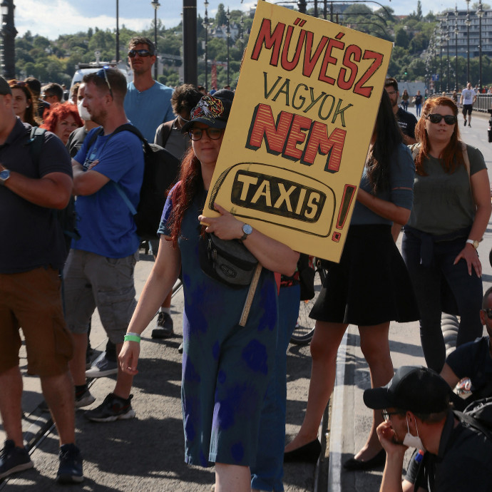 A világ egyik legbonyolultabb adórendszere a magyar, ezért is kínkeserves az egyéni vállalkozók bevallása