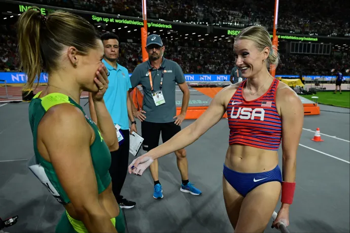 Két világbajnoka lett a női rúdugrásnak, miután kiegyeztek döntetlenben