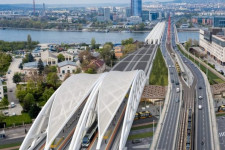 Egy jachtnyi bevételt hozott Szíjj László cégének, most a kormány kepeszt, hogy legyen értelme a fejlesztésnek