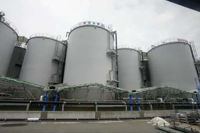 Elkezdték beleengedni a fukusimai atomerőmű tisztított hűtővizét a Csendes-óceánba