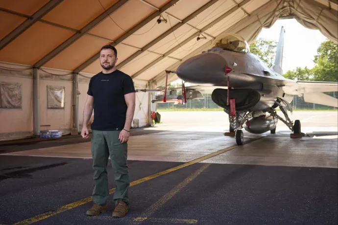 Az USA októberben kezdi el kiképezni az ukrán pilótákat az F-16-osokra
