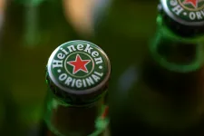Egy darab euróért adta el orosz érdekeltségeit a Heineken