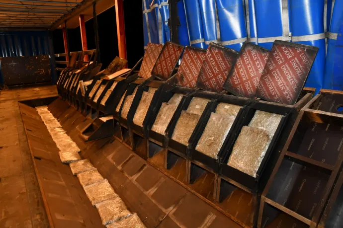 150 kilogrammnyi drogot találtak egy kamion gyomrában a letenyei határátkelőnél