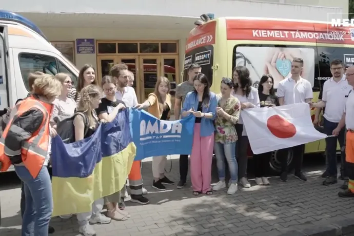 Mobil laborra gyűjtenek a Kárpátaljára menekült ukránokat ellátó magyar önkéntesek