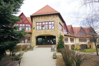 Önkormányzati tulajdonban marad a Pannonhalmi Főapátság II. kerületi általános iskolájának épülete