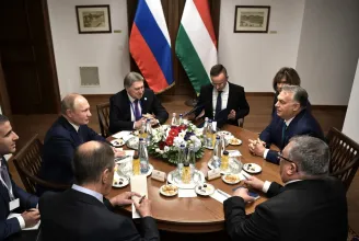 Orosz nagykövetség: A tankönyvtervezetek nem nevezik fasisztának az '56-os forradalmat