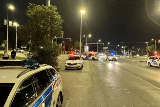 Fél Budapesten át üldözték, végül a villamossín fogta meg a jogosítvány nélküli sofőrt