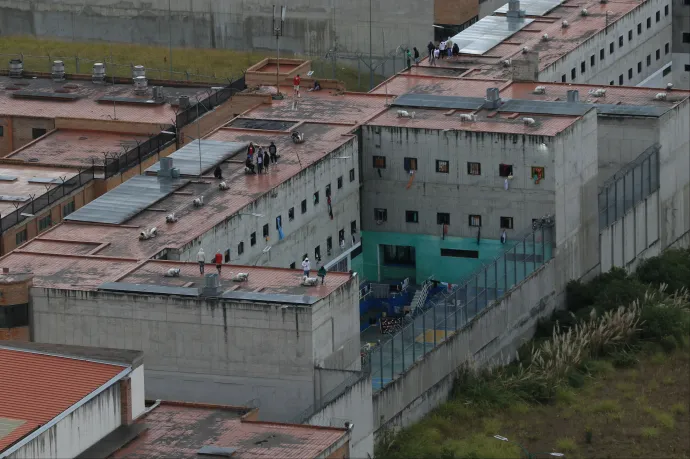 Több börtönben lázadás tört ki Ecuadorban, ötvenhét embert túszul ejtettek