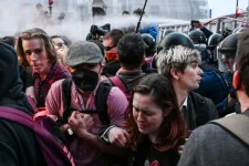 TASZ: A kordonbontás miatt indult büntetőeljárások célja, hogy ráijesszenek a diákokra