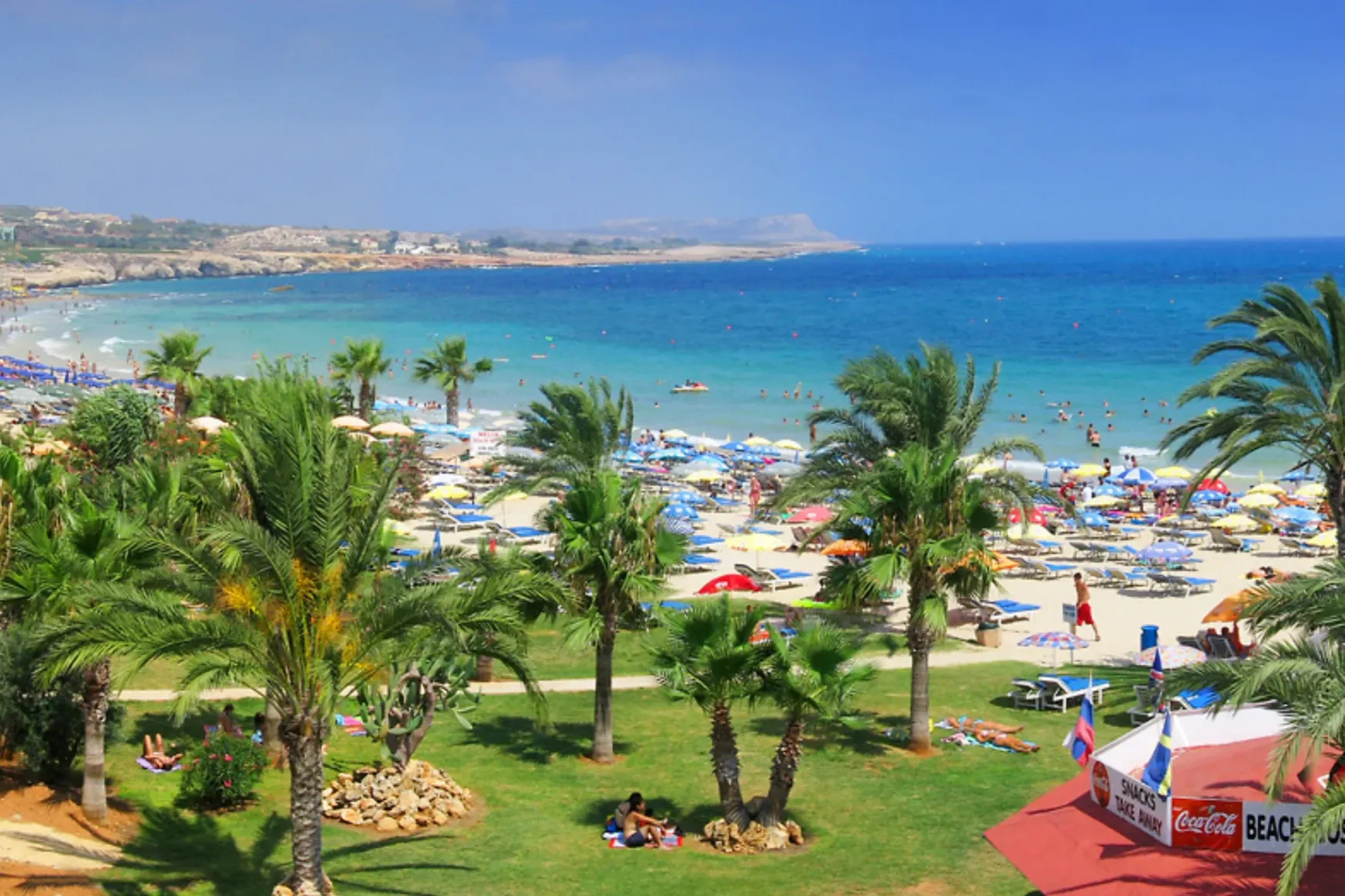 Hat izraelit vettek őrizetbe Cipruson, mert a gyanú szerint megerőszakoltak egy brit turistát