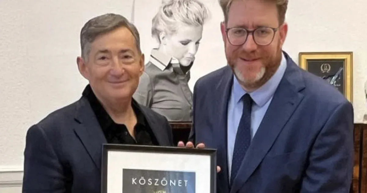 Mészáros Lőrinc, Szöllősi György, Andi, mandulatej, széf