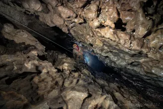 Magyarok is részt vesznek az ezer méter mélyen rosszul lett barlangkutató törökországi mentésében