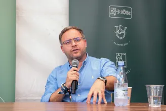 Orbán Balázs: A kormány médiahacknek tartja a lölőzést