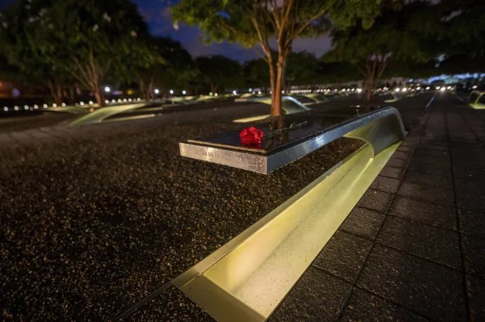 Az áldozatok emlékhelye a Pentagon arlingtoni épületénél – Fotó: Shawn Thew / EPA / MTI