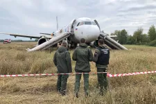 Mezőn landolt egy meghibásodott orosz utasszállító