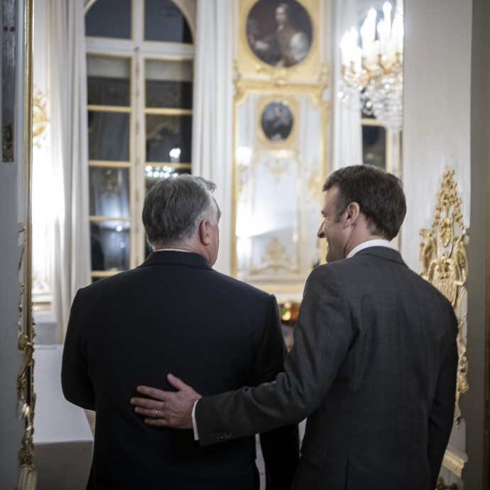 Még nem létező nukleáris üzemanyagot választ a kormány, így az orosz függés tovább marad fenn Pakson