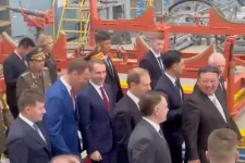 Folytatta orosz útját Kim Dzsongun: repülőgyárba látogatott