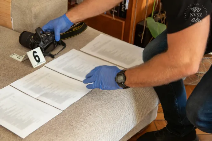 Egy osztályvezető főorvos százezrekért biztosított külön pszichiátriai kezelést