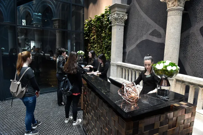 Szállodai szervizdíj bevezetését kéri a kormánytól a szállodák szövetsége