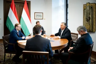 Orbán Viktor: A főispánoknak partnerként kell kezelniük az embereket, nem hatósági attitűdre van szükség