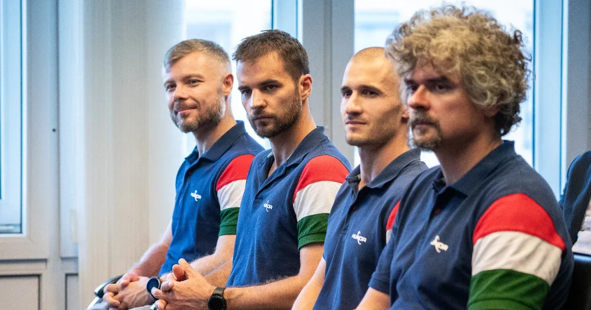 Szijjártó kedden aláírja a szerződést a magyar űrhajós utazásáról
