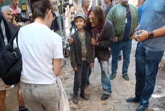 Johnny Depp a budapesti Károlyi-kertnél forgat