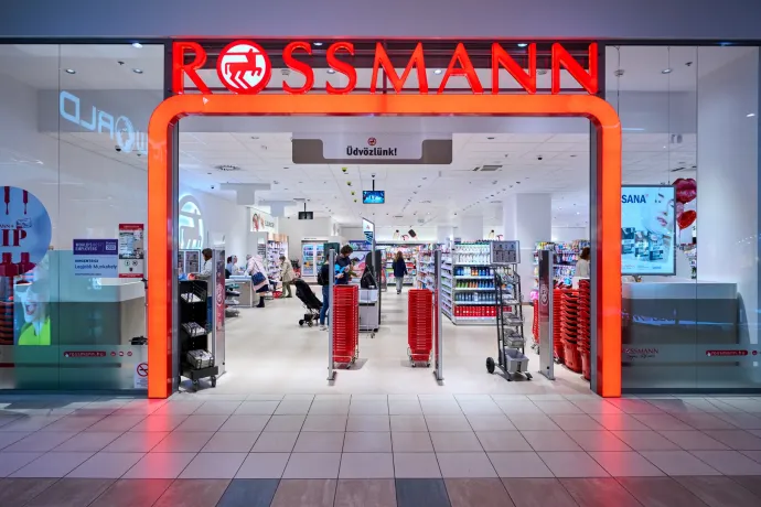 Másodszor emel bért idén a Rossmann – 300 millió forintot fordítanak erre (x)