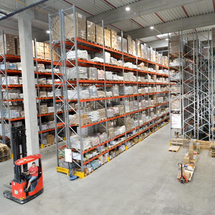 Logisztikai nyűgből kovácsolt sikeres, profitot termelő vállalkozást a magyar Booklog