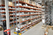 Logisztikai nyűgből kovácsolt sikeres, profitot termelő vállalkozást a magyar Booklog