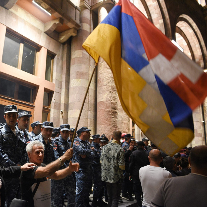 Teljes hatalmi átrendeződés és az etnikai tisztogatás rémképe: a kaukázusi villámháború következményei