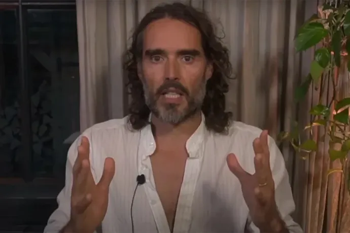 Russell Brand: Egy nyomasztó és rendkívüli hét volt ez