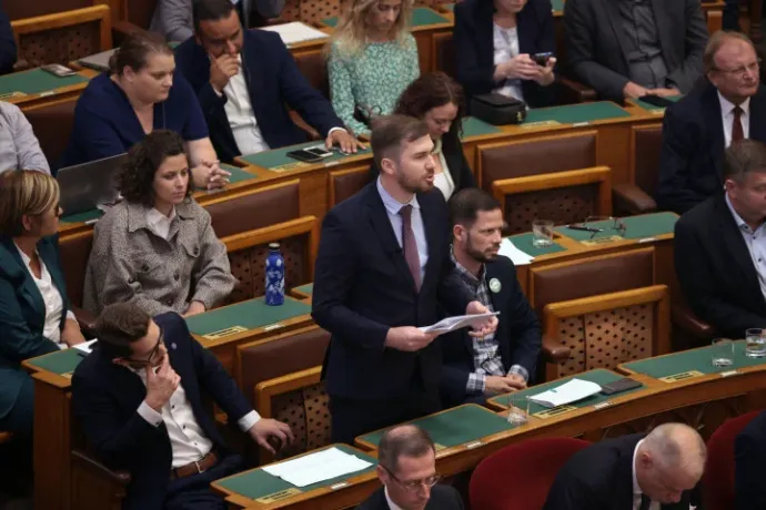 Hú, ezt nagyon elbasztam – bekapcsolt mikrofonba szűrődött bele a momentumos elnök értékelése