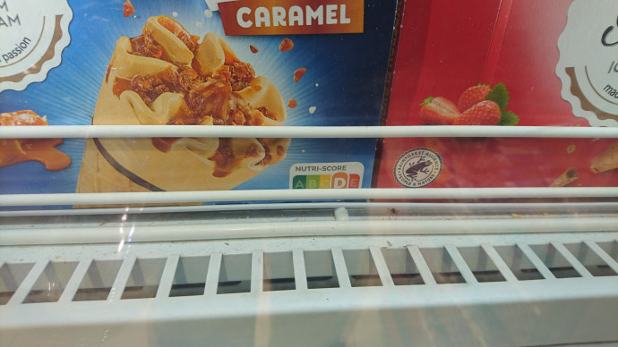 Nutri-score jelöléssel ellátott fagylalt egy budapesti Lidl üzletben. Fotó: G7