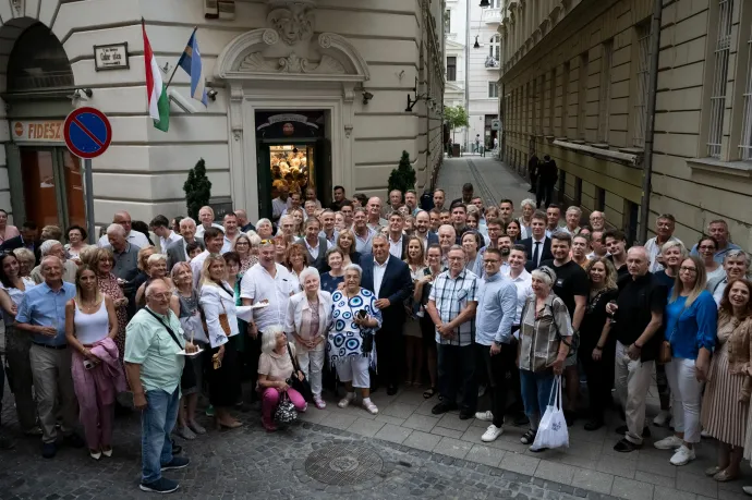 Orbán: Átlagosan félhavi nyugdíjjal többet visz a postás novemberben