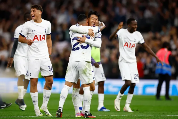 A Liverpool kilenc emberrel, utolsó pillanatos öngóllal kapott ki a Tottenhamtől