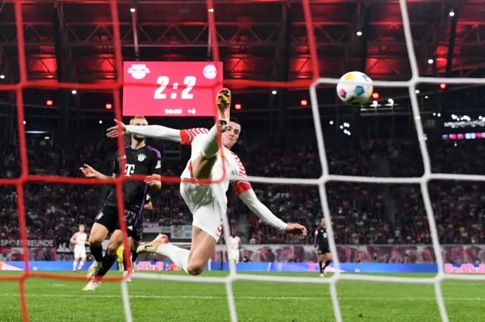 Kétgólos hátrányból mentett pontot a Bayern a Lipcse ellen