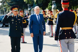 INSCOP: Mircea Geoană lenne a legesélyesebb, ha vasárnap szerveznék a romániai elnökválasztást