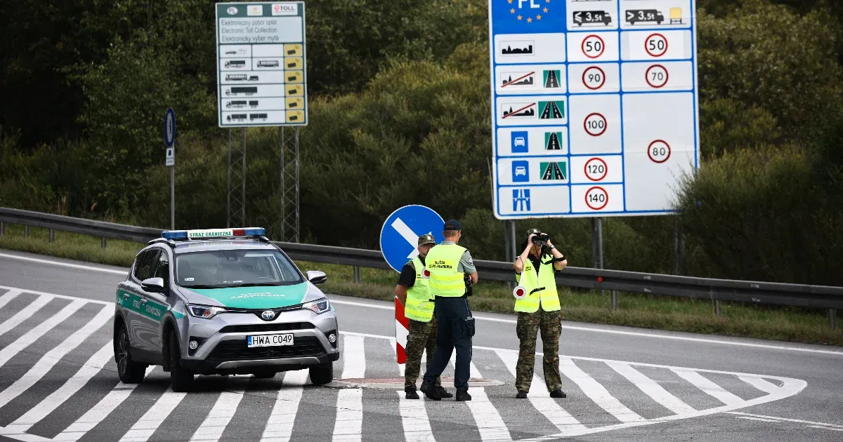 Lengyelország és Csehország is ideiglenes ellenőrzést vezet be a Szlovákiával közös határán