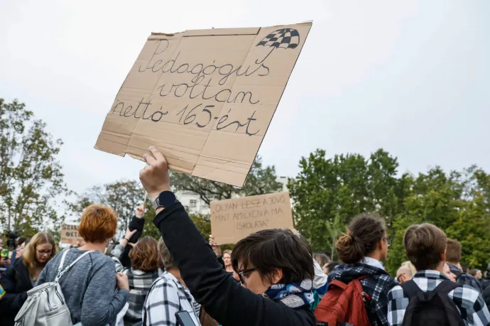 Legkorábban csütörtökre derülhet ki, hogy hány pedagógus mondott fel szeptemberben