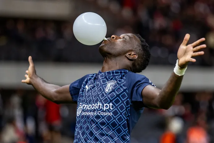 A Real nyert Nápolyban, bajban a Manchester United