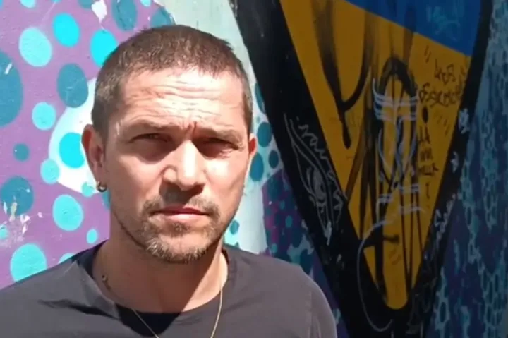 Az ukrán hadsereg fegyveres támogatása mellett kampányol Nagy Zsolt színész