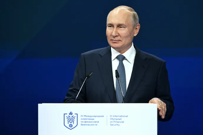 Vlagyimir Putyin orosz elnök beszédet mond a III. nemzetközi pénzügyi biztonságról szóló olimpián október 4-én – Fotó: Reuters / Grigorij Sziszojev / Sputnik / Kreml 