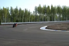 Finn motorversenypályát vett Szijjártó Péter sógora
